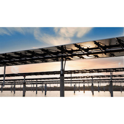 Installation de support de système photovoltaïque au sol